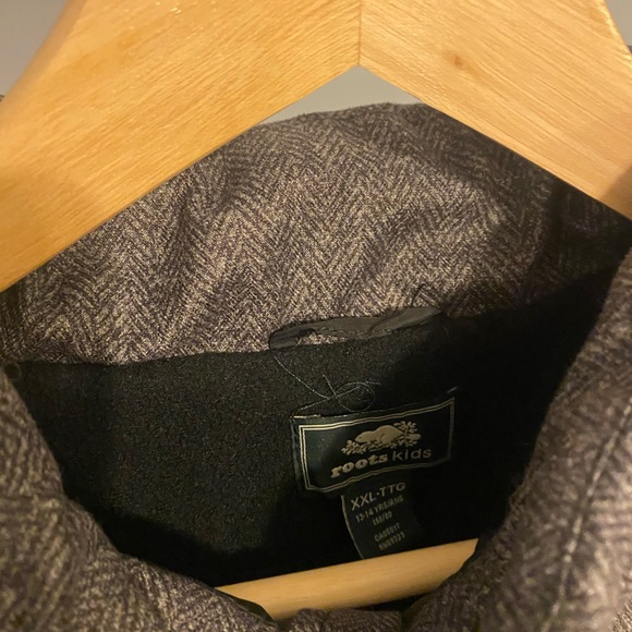 Roots puffer vest - Picture 3 of 3